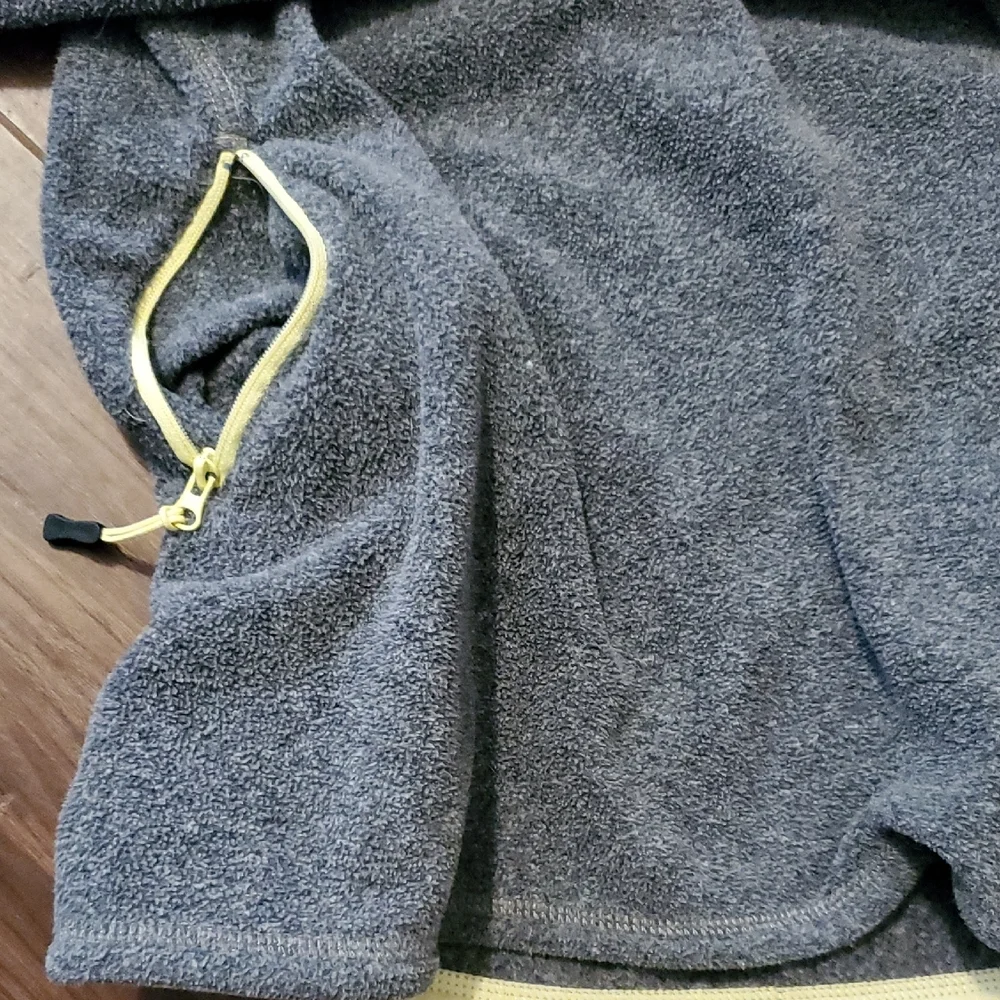 Eddie Bauer Gray and Yellow Women's Quarter Zip Sweater - Picture 5 of 9
